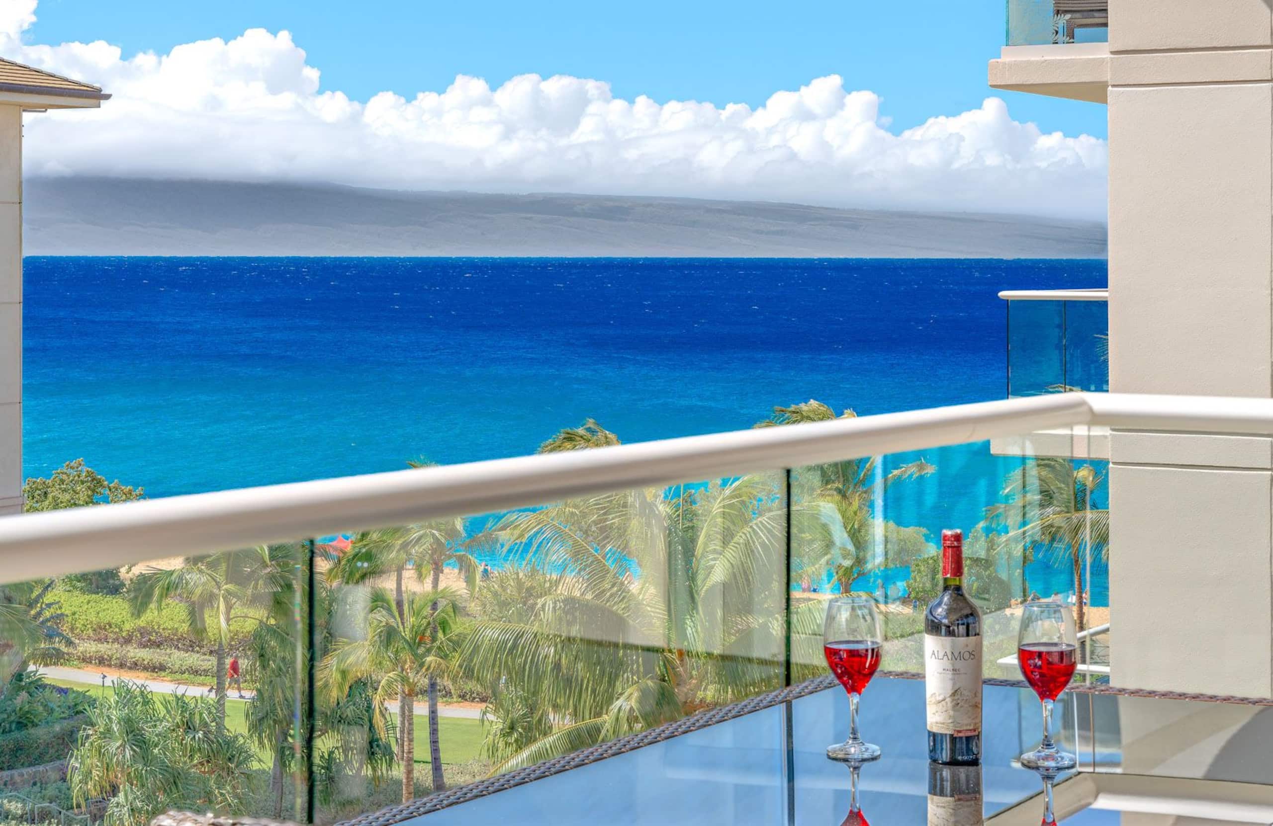Condo in Lahaina · ★4.89 · 2 bedrooms · 3 beds · 2 baths - Image 2