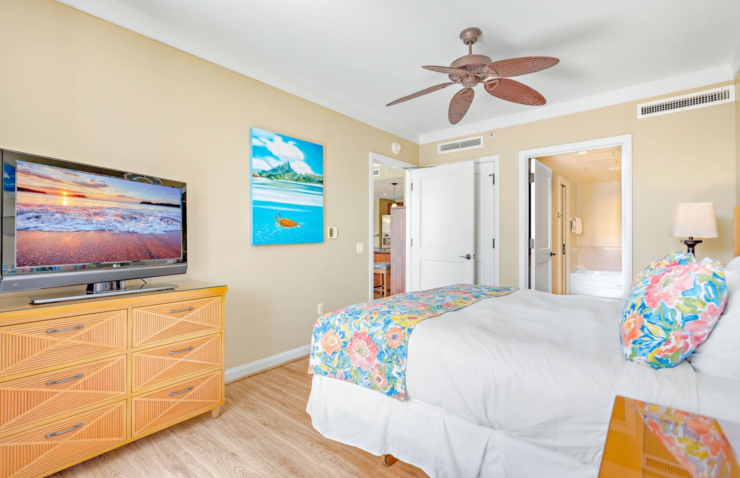 Condo in Lahaina · ★4.89 · 2 bedrooms · 3 beds · 2 baths - Image 21
