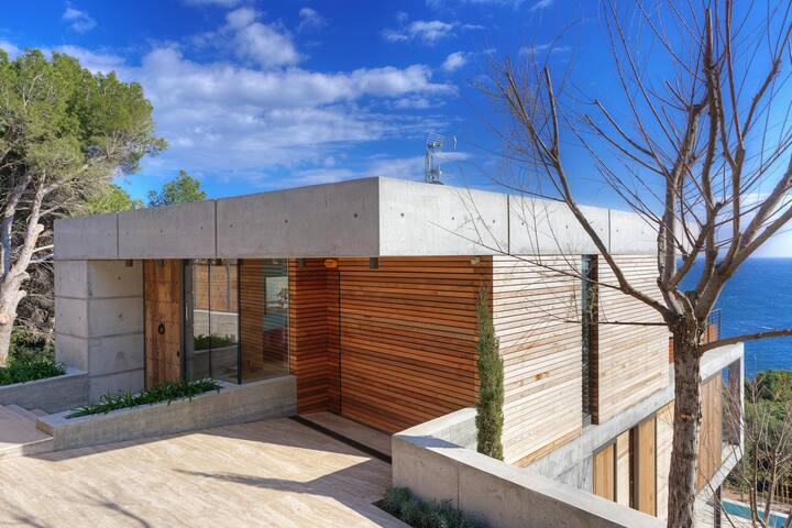 villa tamariu – luxury villa with sea views and pr gallery image 5