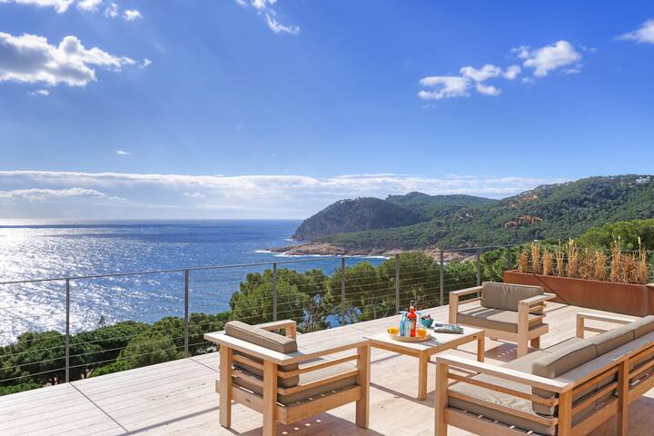 villa tamariu – luxury villa with sea views and pr gallery image 2