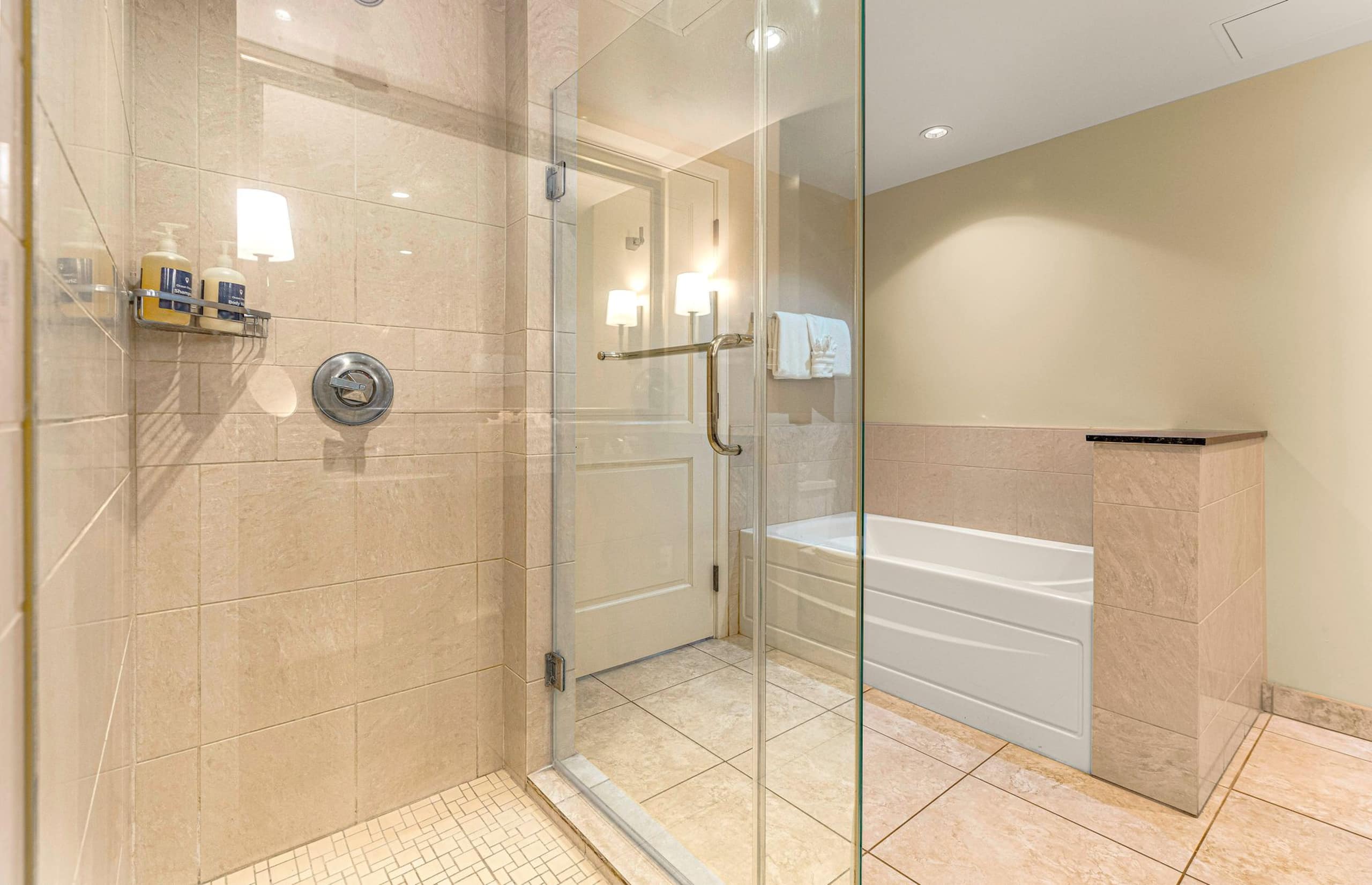 Condo in Lahaina · ★4.79 · 1 bedroom · 2 beds · 1 bath - Image 22