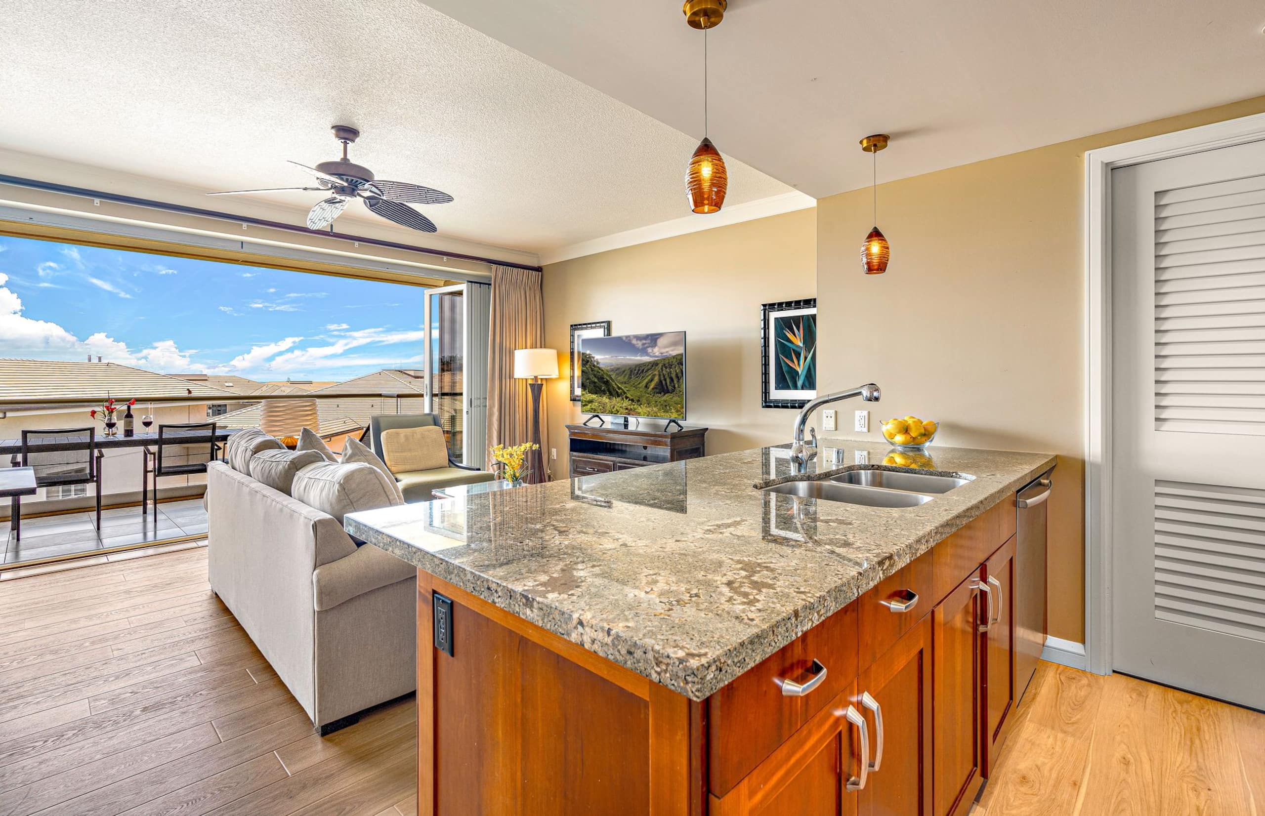 Condo in Lahaina · ★4.79 · 1 bedroom · 2 beds · 1 bath - Image 6