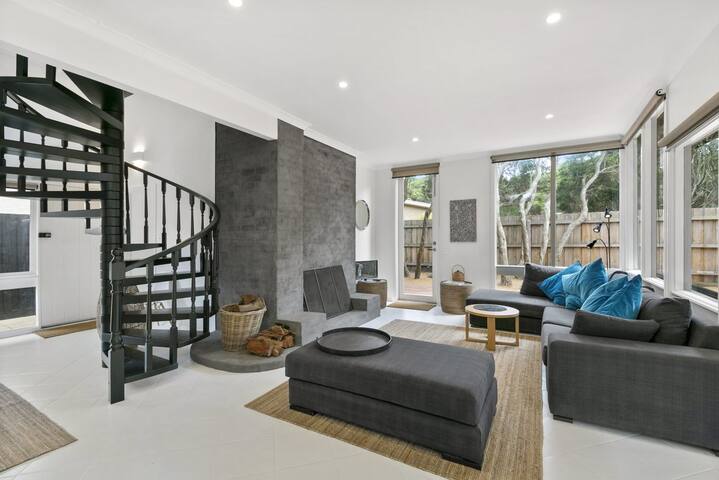 A1 Point Roadknight gallery image 2