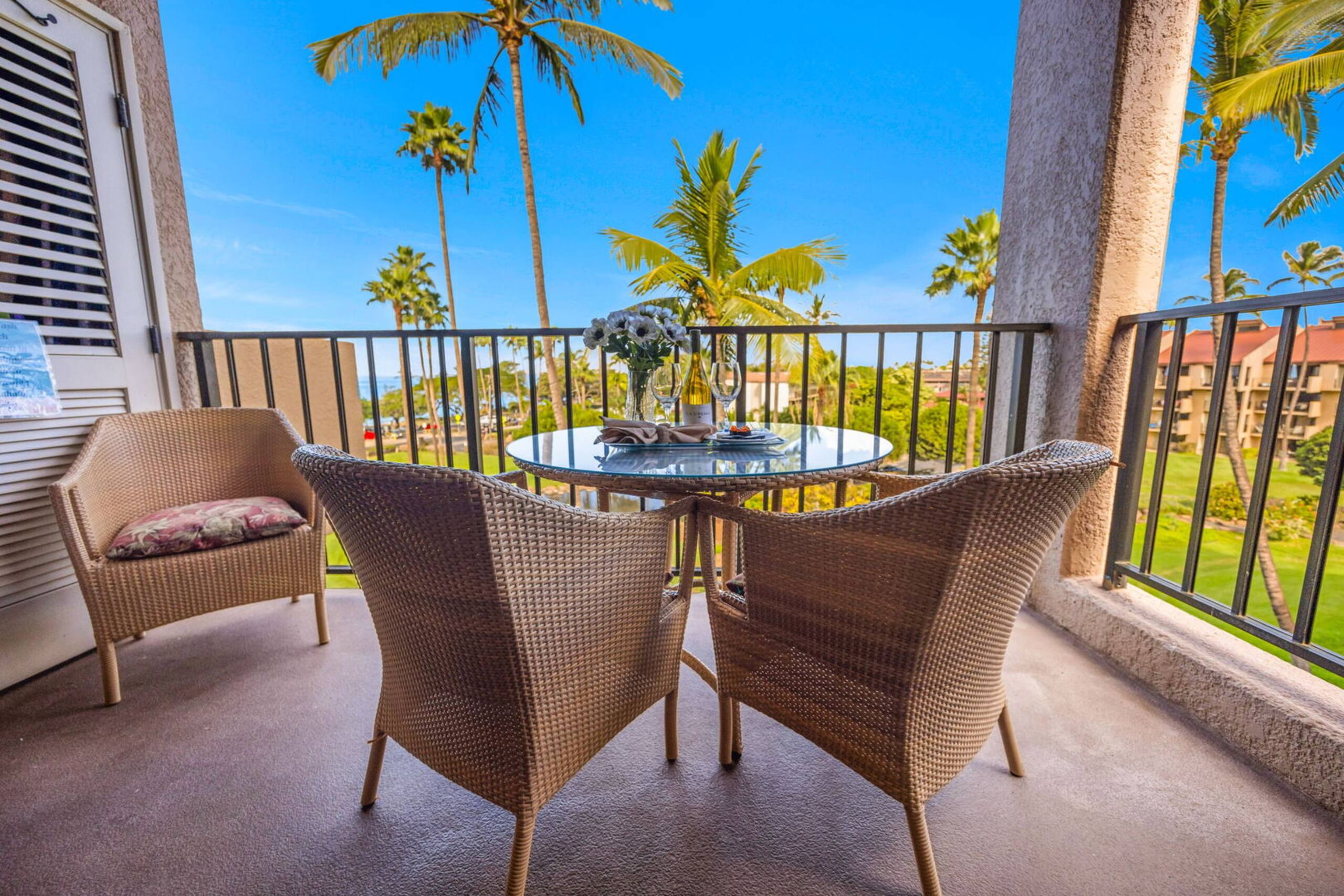 Condo in Kihei · ★4.56 · 2 bedrooms · 5 beds · 2 private baths - Image 3