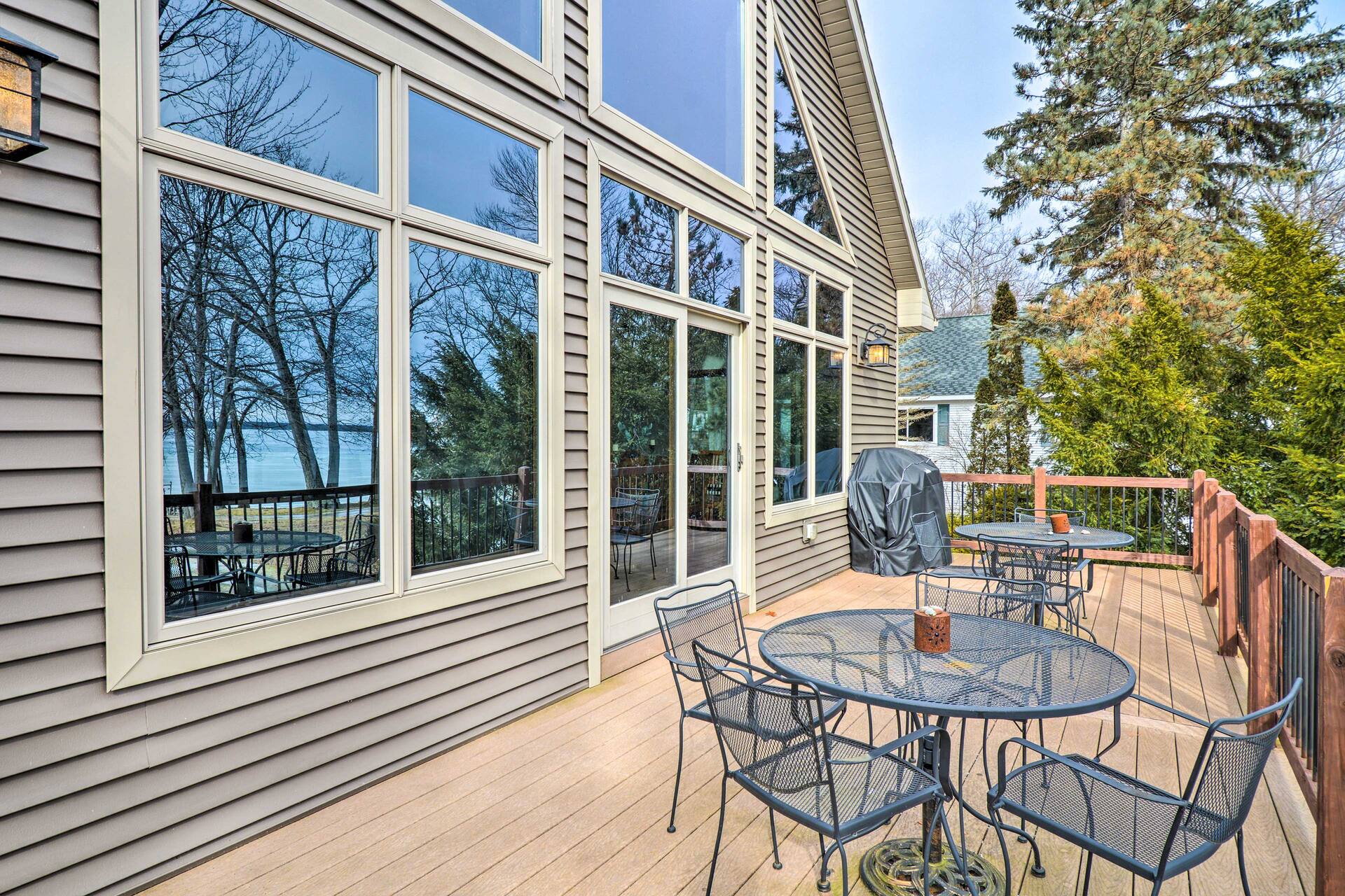 Lakefront Roscommon Home w/ Game Room & Dock! — photo 2