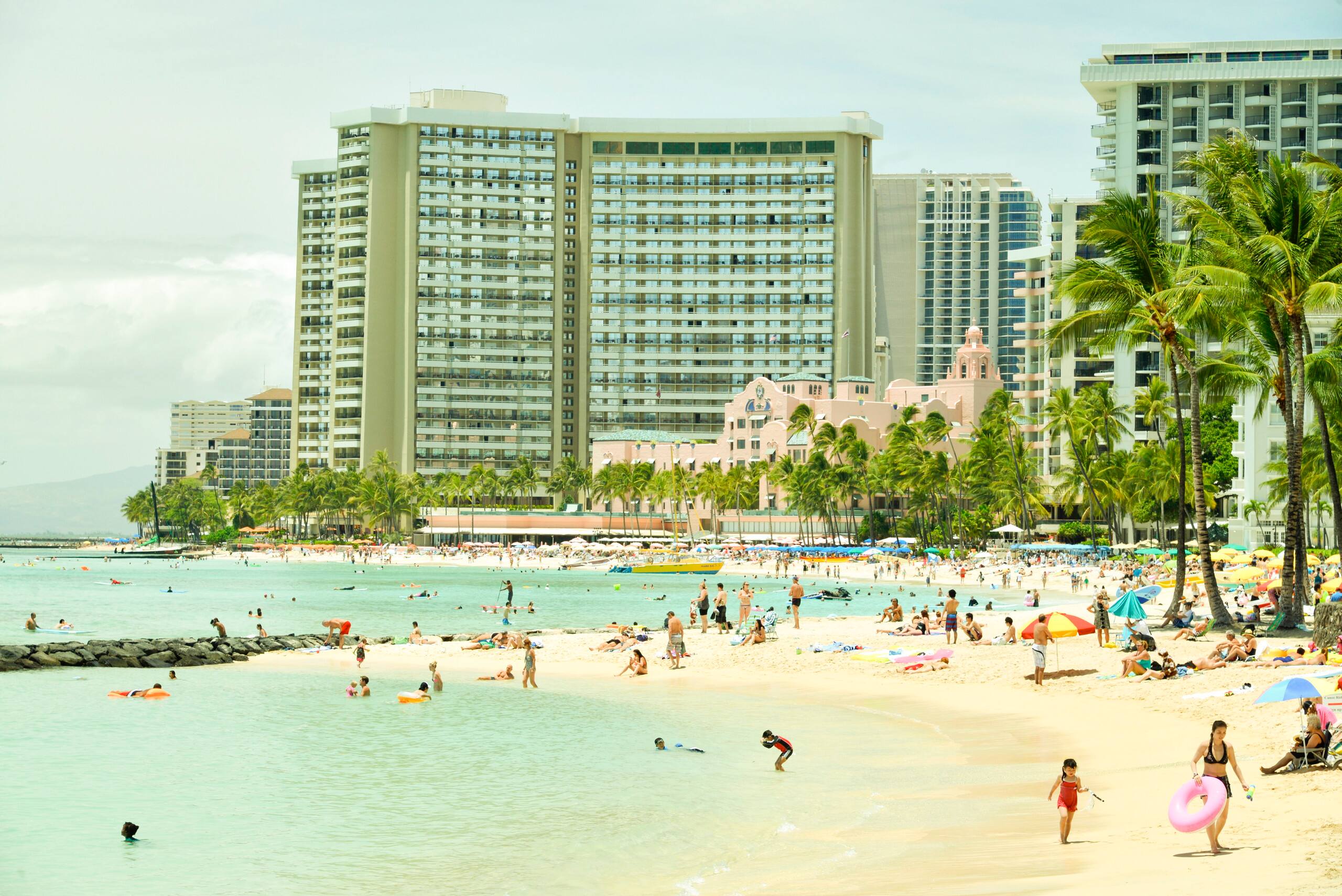 Condo in Honolulu · ★4.37 · 1 bedroom · 2 beds · 1 bath - Image 19