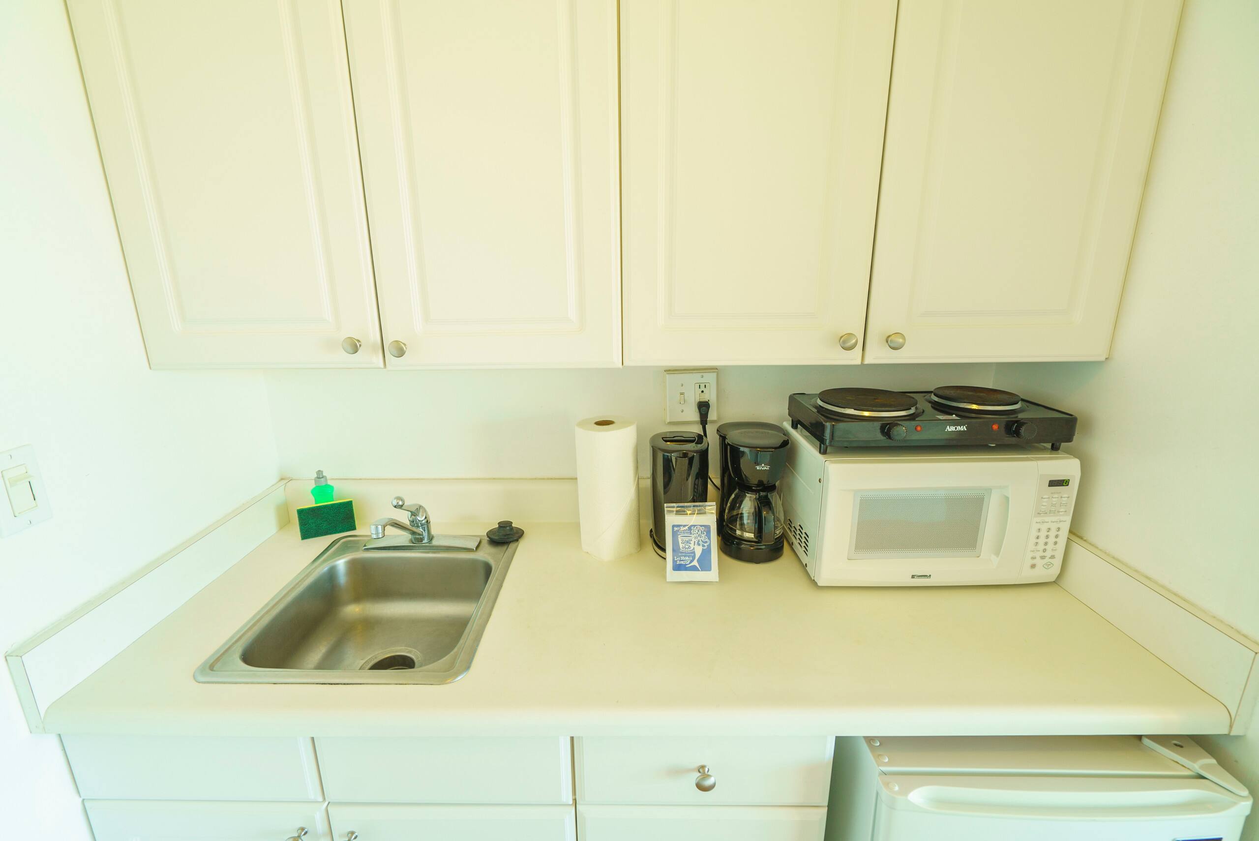 Condo in Honolulu · ★4.37 · 1 bedroom · 2 beds · 1 bath - Image 37