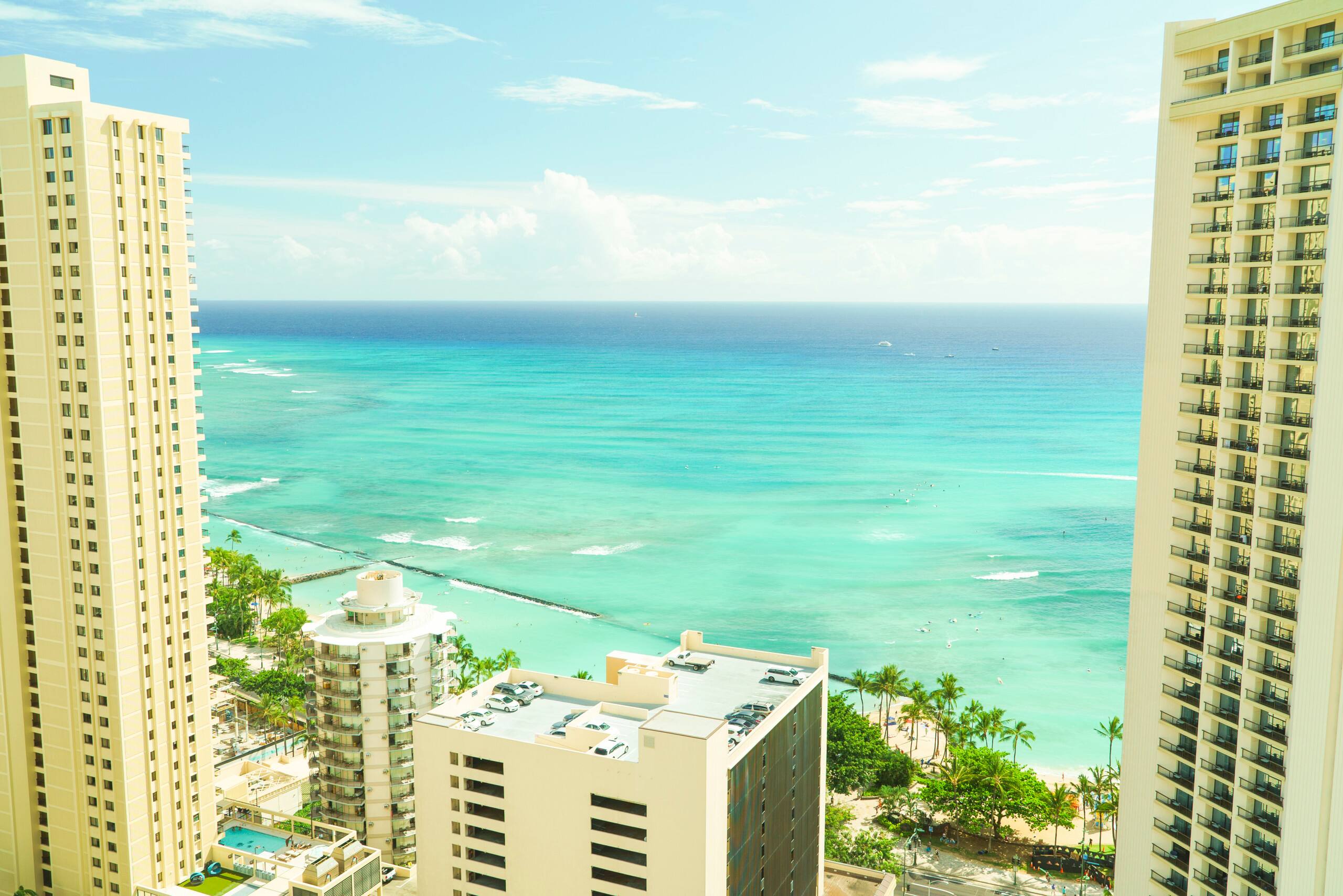 Condo in Honolulu · ★4.37 · 1 bedroom · 2 beds · 1 bath - Image 9