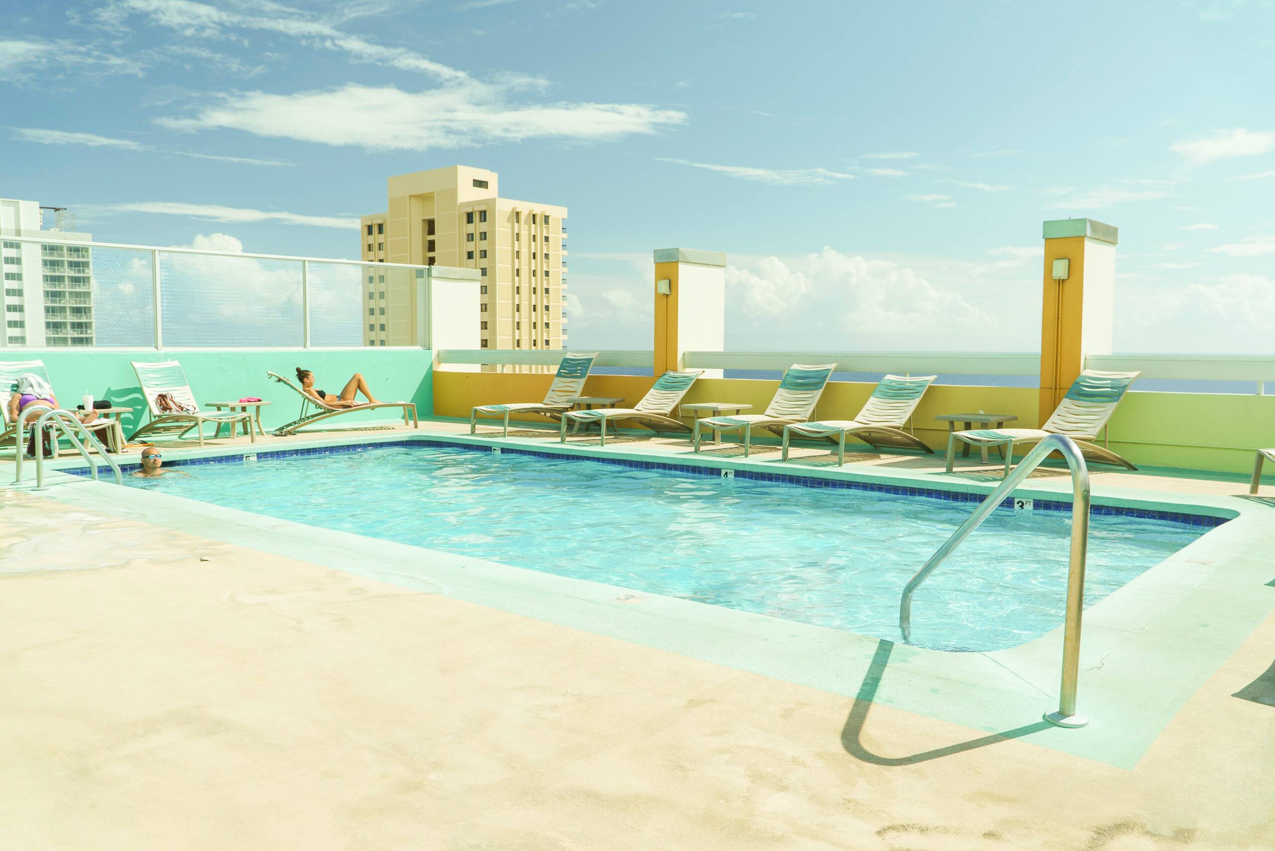 Condo in Honolulu · ★4.37 · 1 bedroom · 2 beds · 1 bath - Image 11
