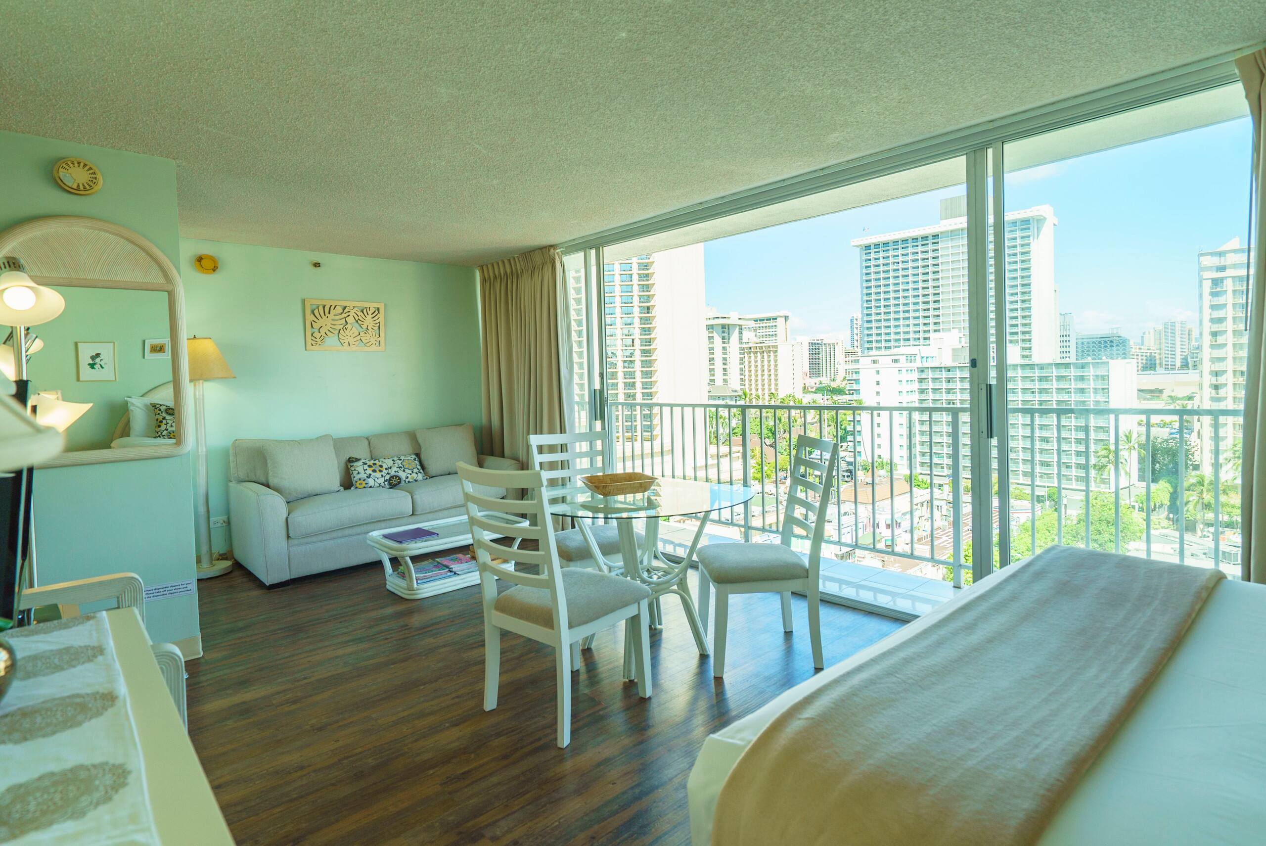 Condo in Honolulu · ★4.37 · 1 bedroom · 2 beds · 1 bath - Image 44