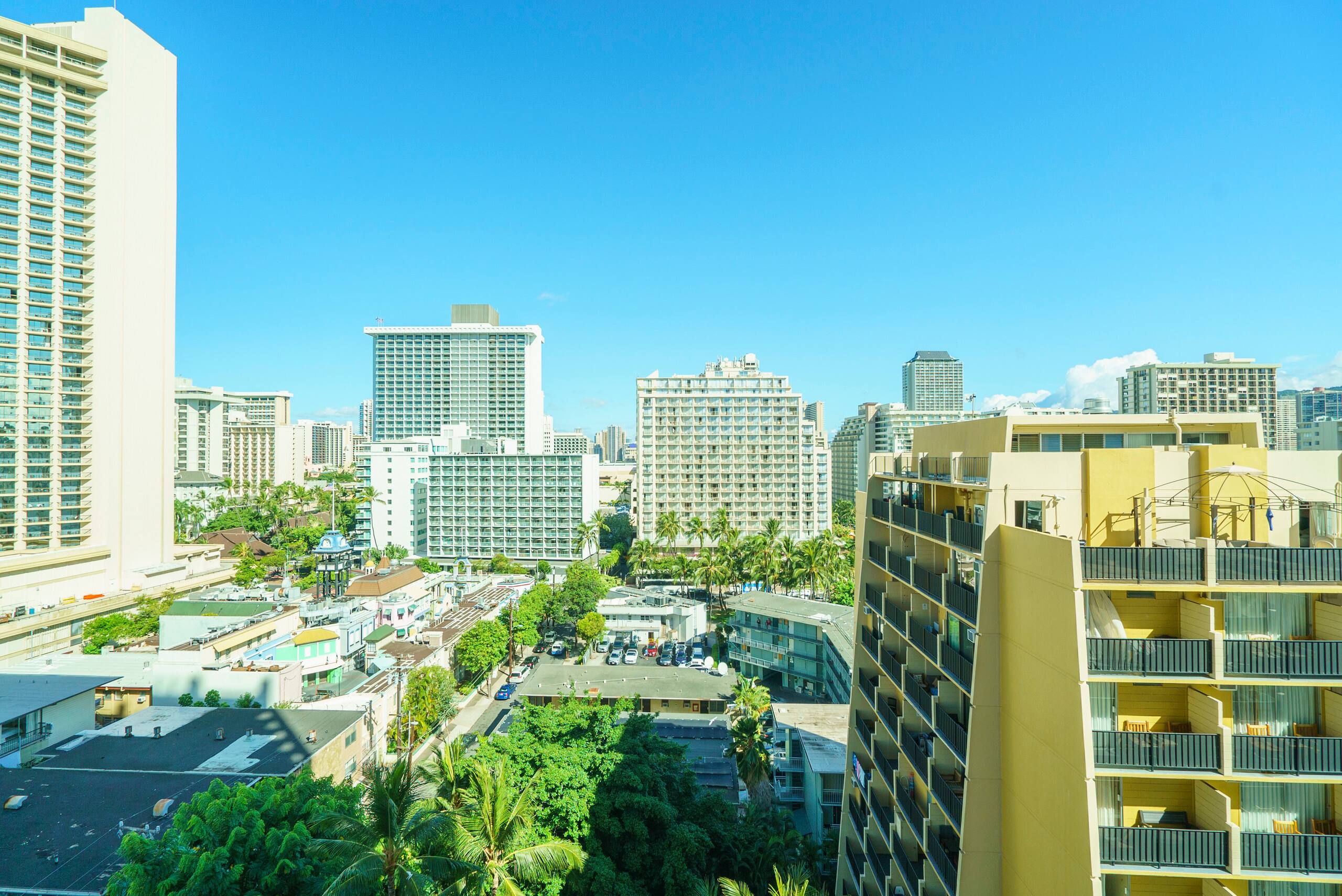 Condo in Honolulu · ★4.37 · 1 bedroom · 2 beds · 1 bath - Image 21
