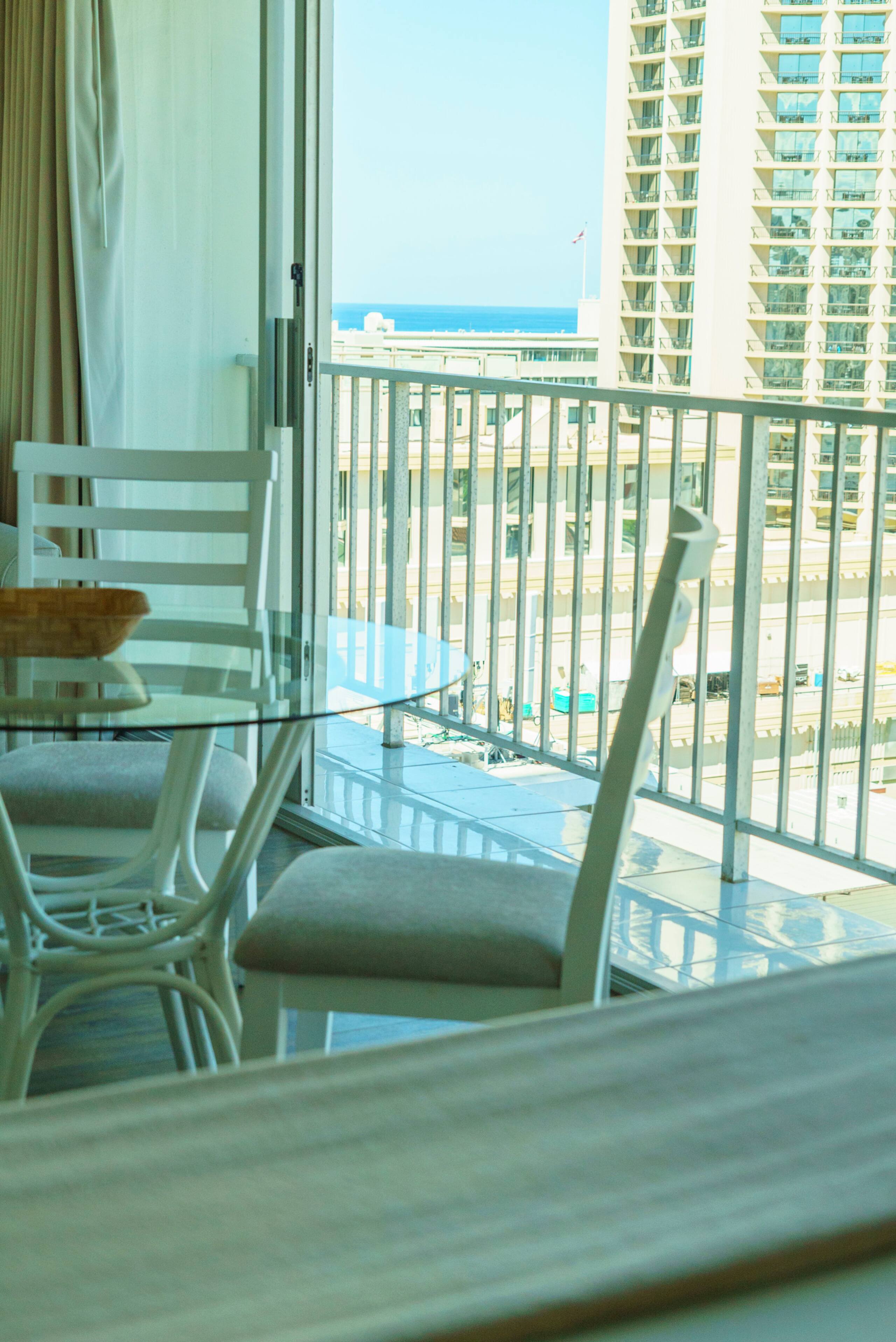 Condo in Honolulu · ★4.37 · 1 bedroom · 2 beds · 1 bath - Image 27