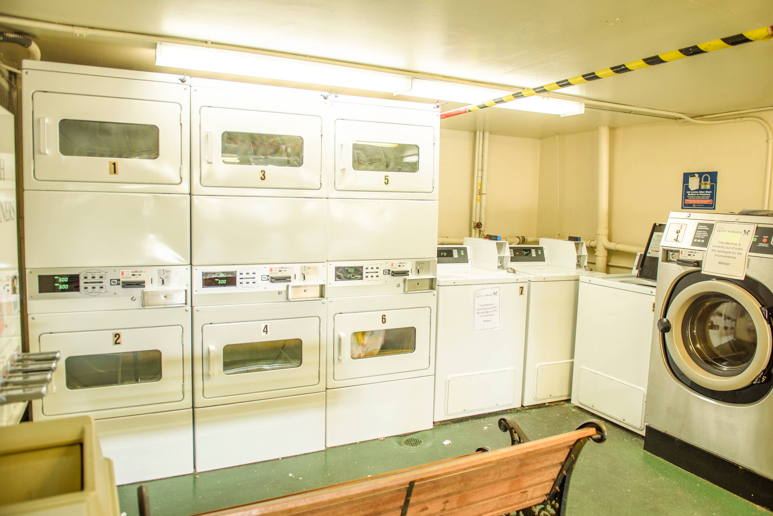 Condo in Honolulu · ★4.37 · 1 bedroom · 2 beds · 1 bath - Image 7