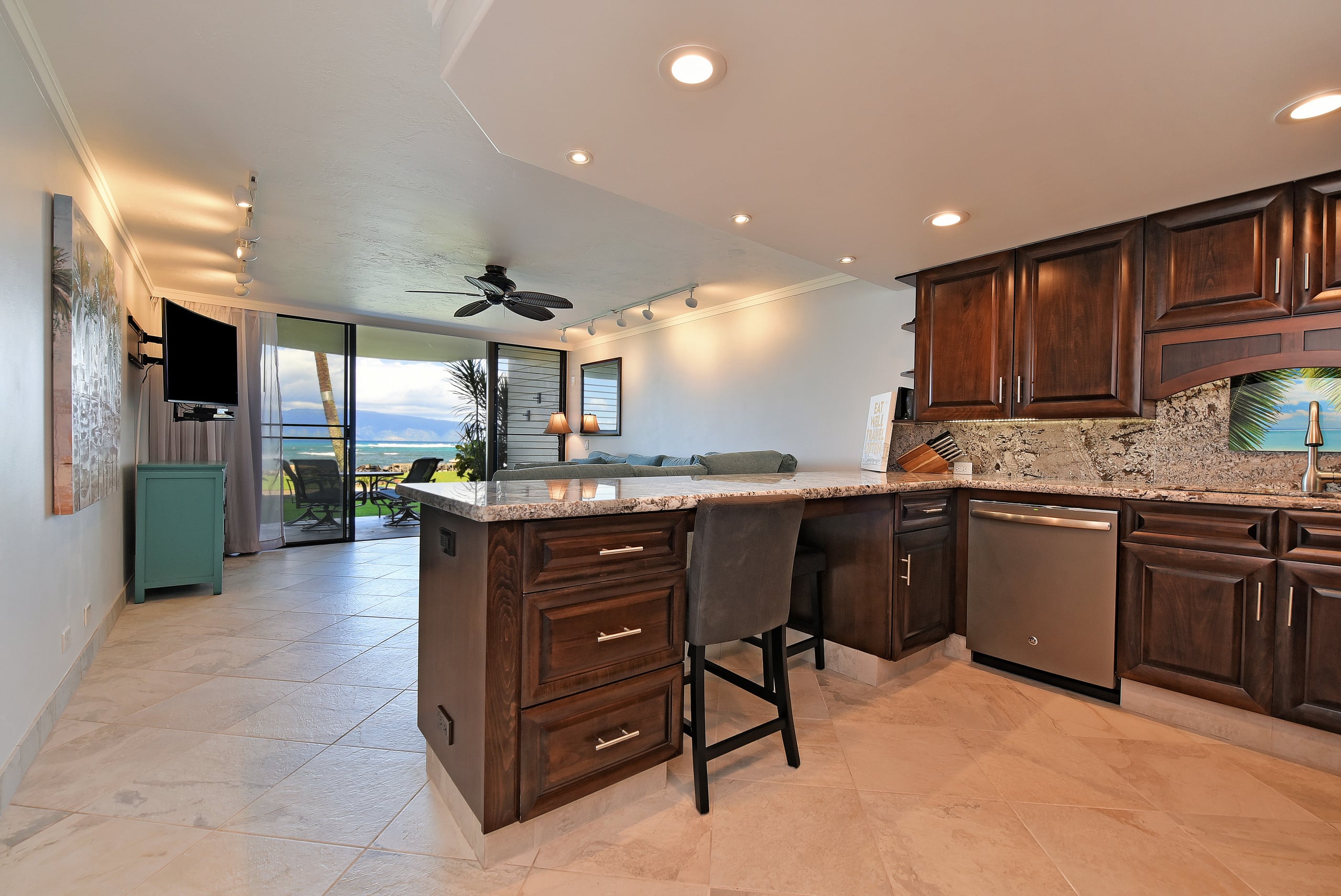 Condo in Lahaina · ★4.78 · 1 bedroom · 1 bed · 1 bath - Image 5