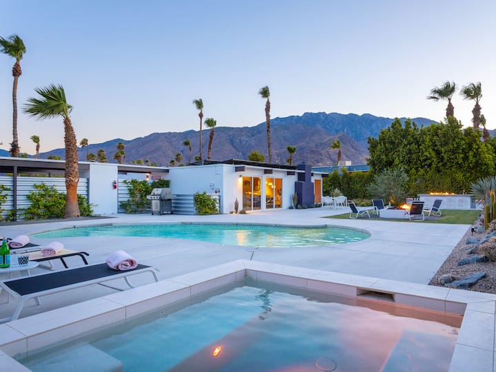 Bubble Gum Modern - Mid-Century Alexander Retreat - Houses for