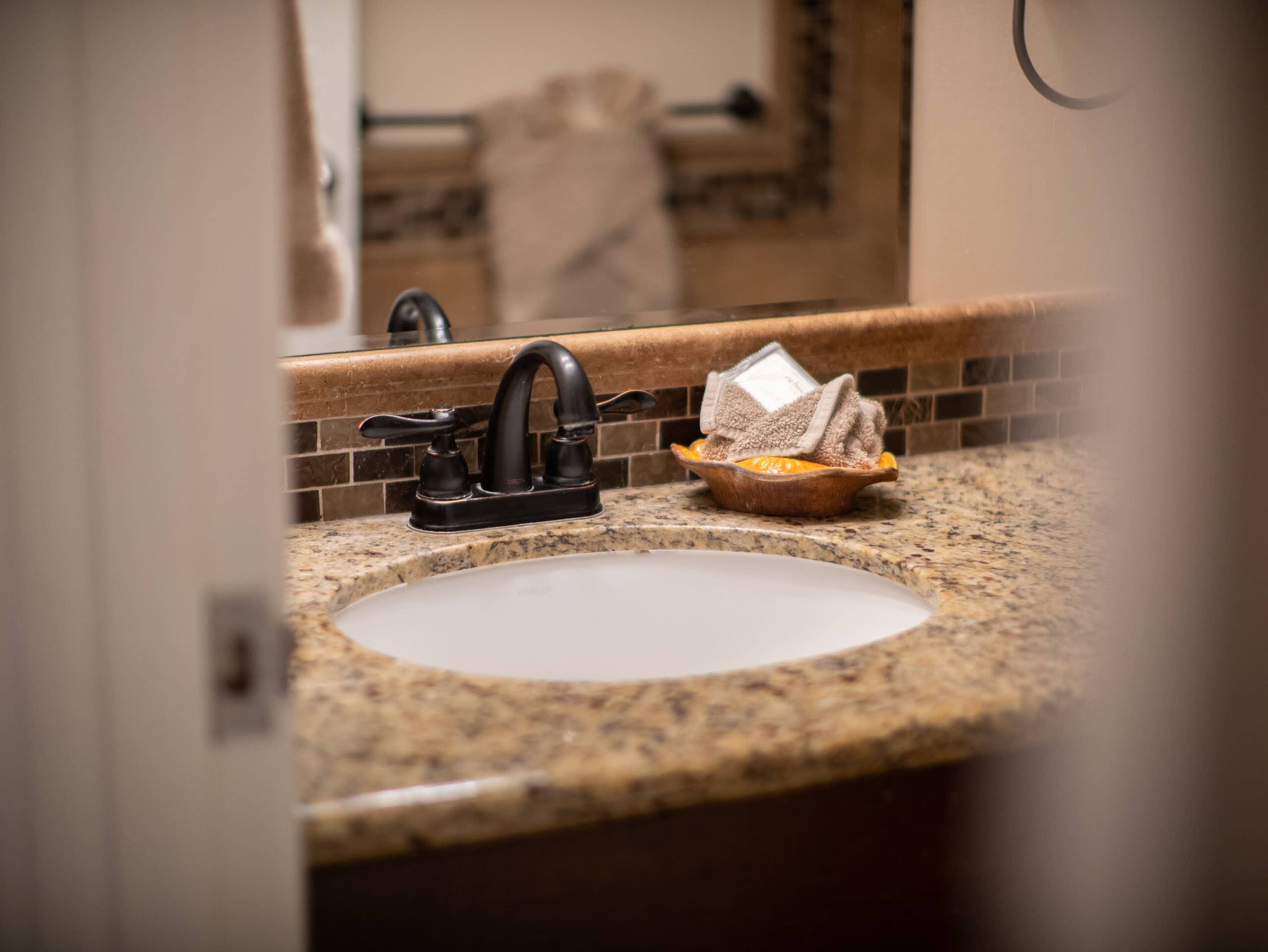 Condo in Kihei · ★5.0 · 1 bedroom · 2 beds · 1 bath - Image 19