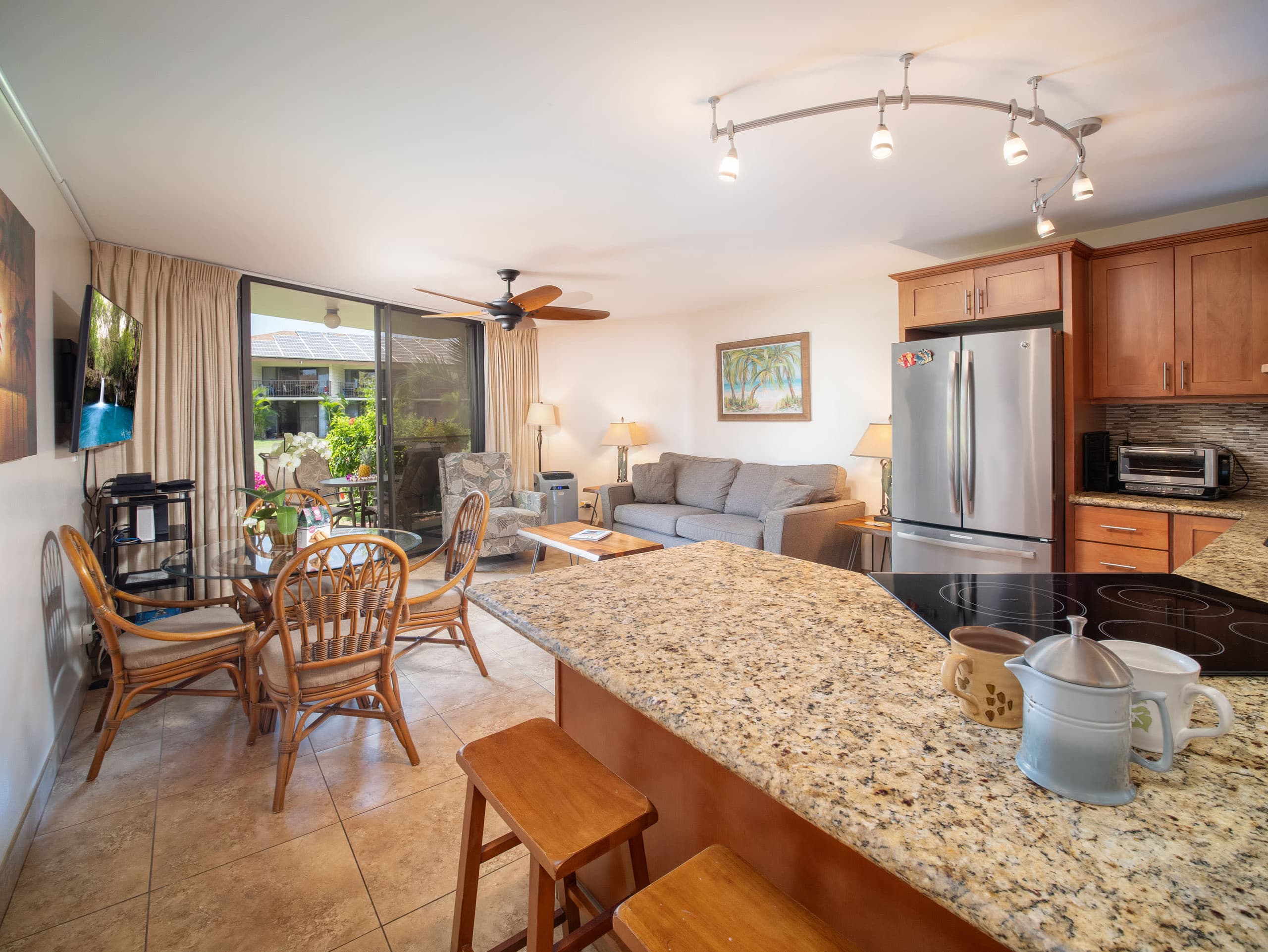 Condo in Kihei · ★4.98 · 1 bedroom · 2 beds · 1 bath - Image 10