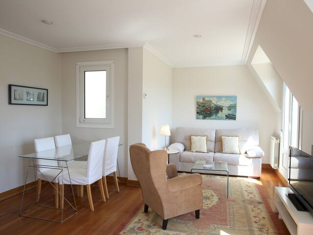 Centenario, amplias terrazas y vistas. gallery image 2