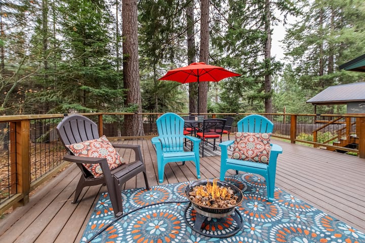 Peace of Pine-Fenced, Hot Tub, WIFI, Close to Lake - Cabins for