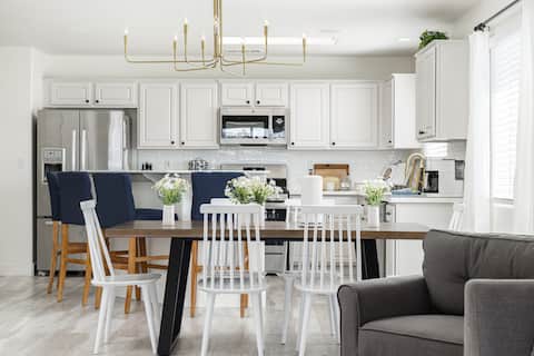 The Heart of California w/ BBQ Grill & Hot Tub