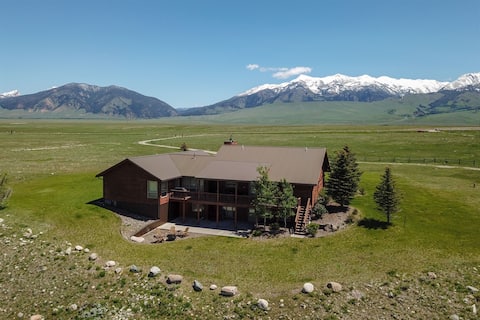 Lovely home overlooking the Madison River