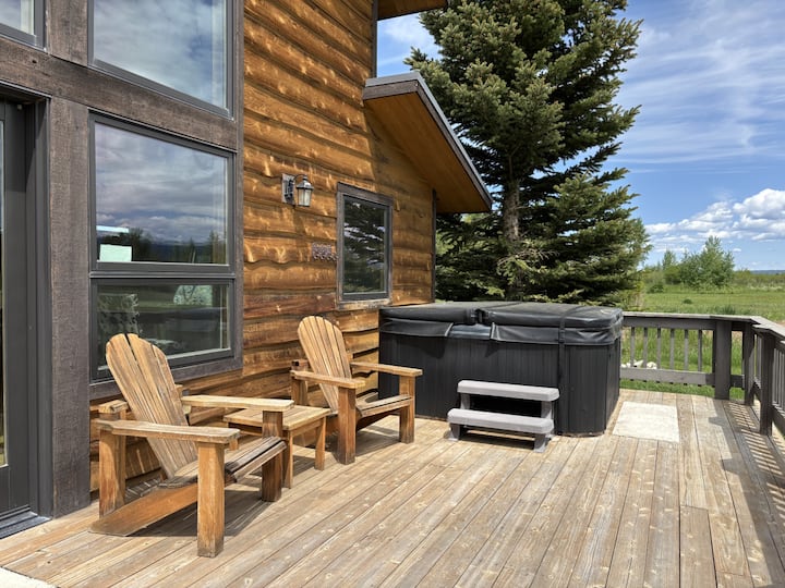 6-BR Teton View Ranch with Hot Tub - Houses for Rent in Driggs