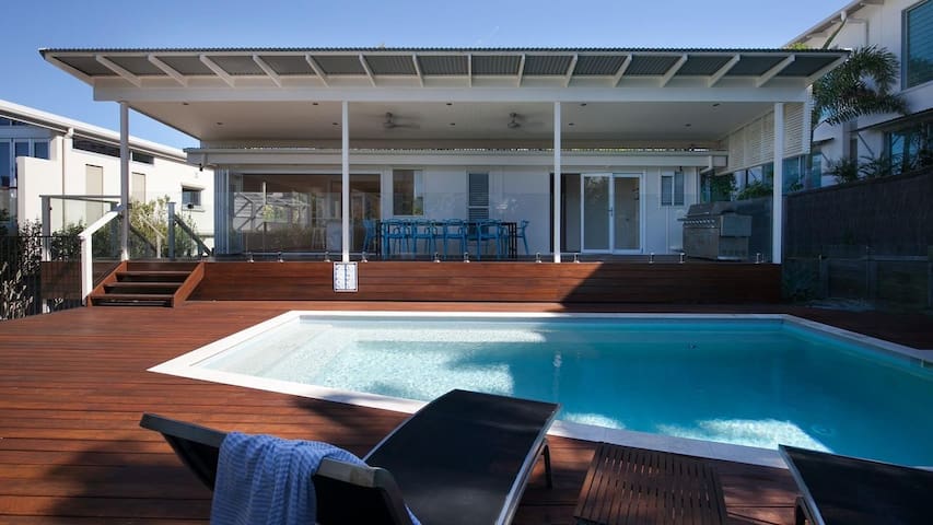 Belmore Terrace Perfect Pad 100 metres to beach