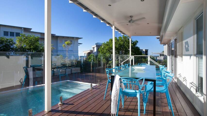 Belmore Terrace Perfect Pad 100 metres to beach gallery image 3