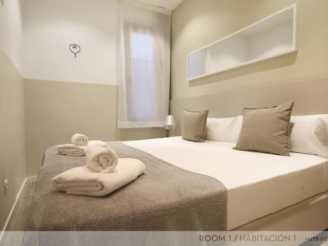 Sagrada Familia Apartment 32