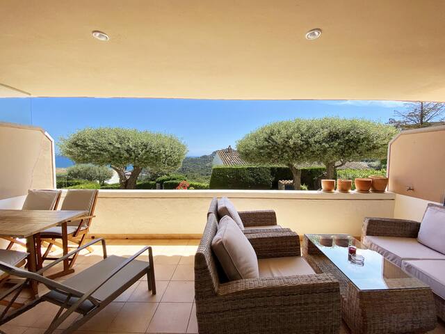 Holiday rental apartment with swimming pool in Beg gallery image 2