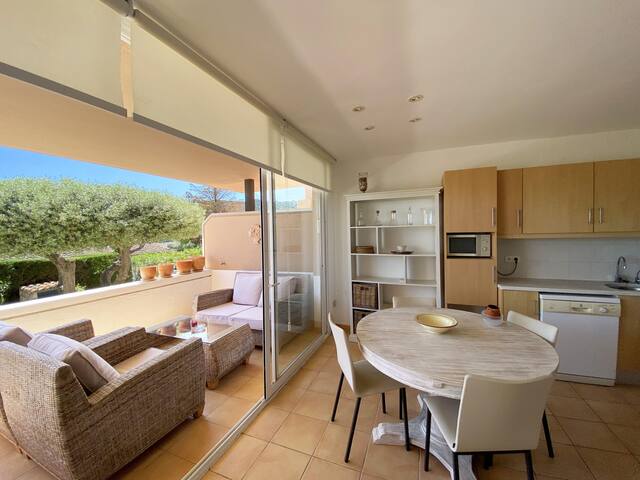 Holiday rental apartment with swimming pool in Beg gallery image 5