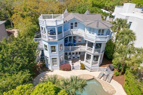 Large Luxury Home with Pool!