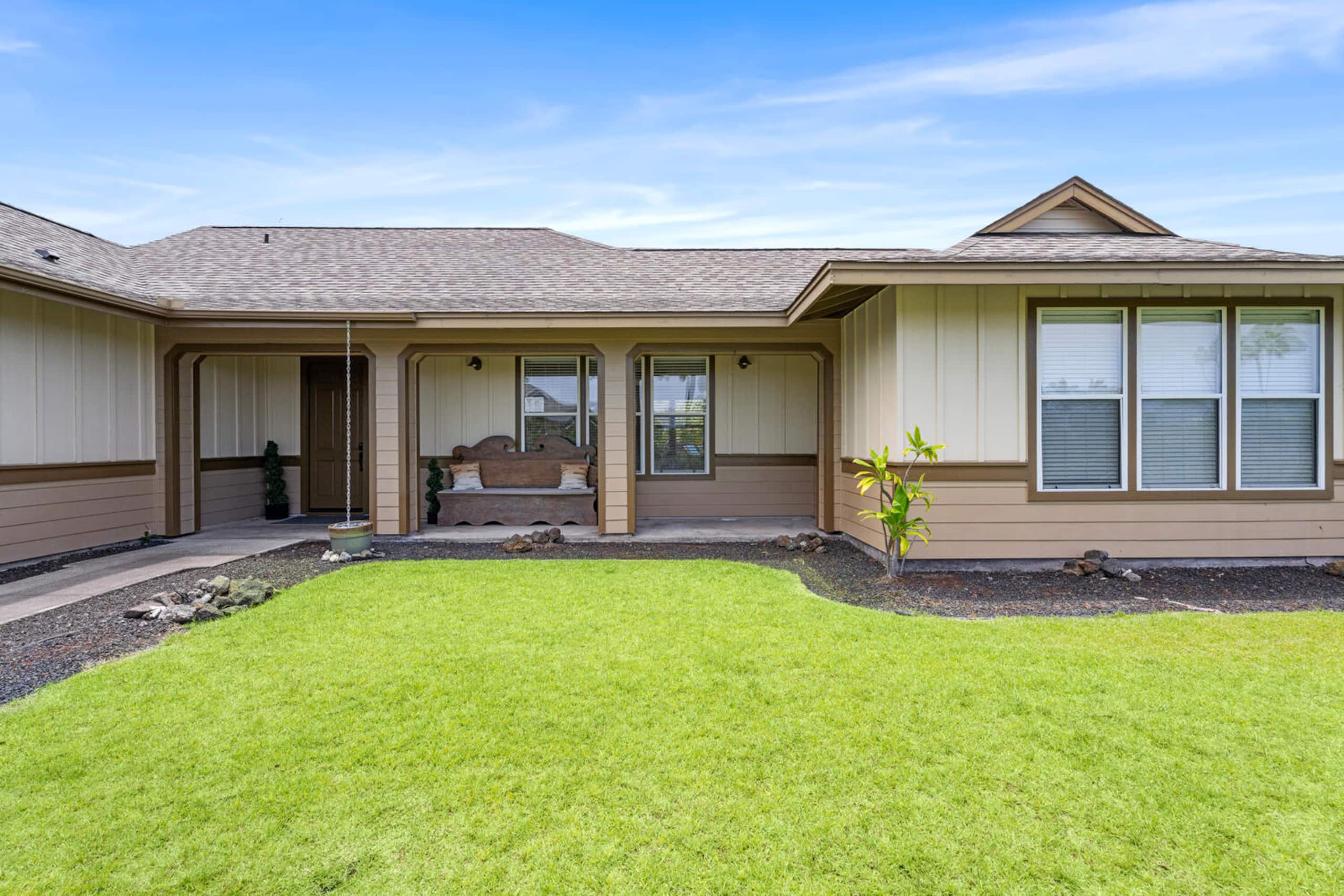 Home in Kailua-Kona · ★4.72 · 3 bedrooms · 3 beds · 2.5 baths - Image 53