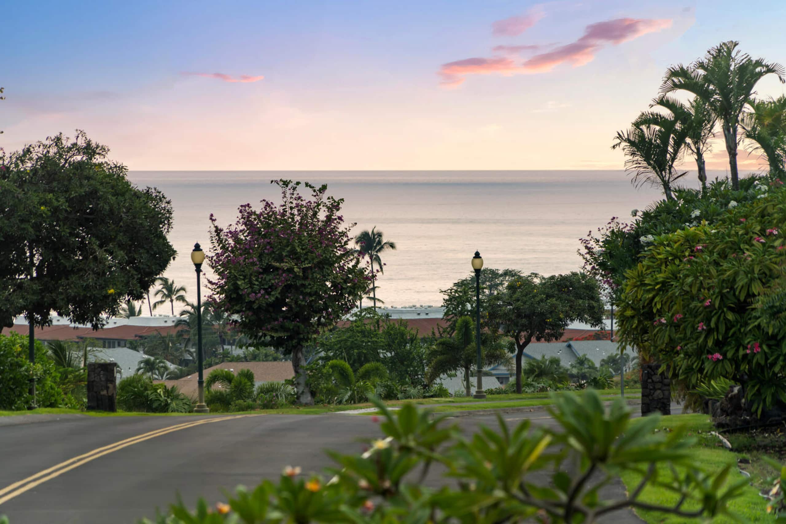Home in Kailua-Kona · ★4.72 · 3 bedrooms · 3 beds · 2.5 baths - Image 60