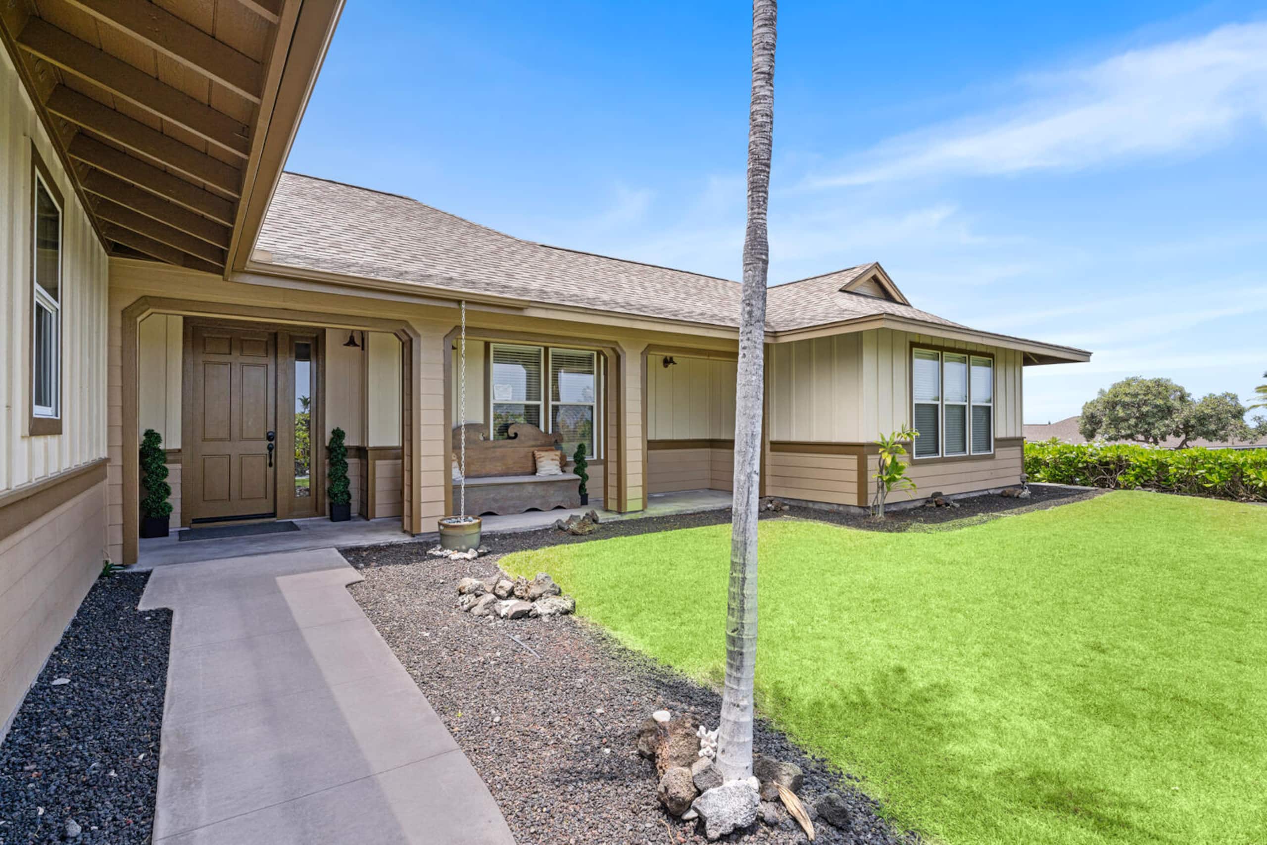 Home in Kailua-Kona · ★4.72 · 3 bedrooms · 3 beds · 2.5 baths - Image 54