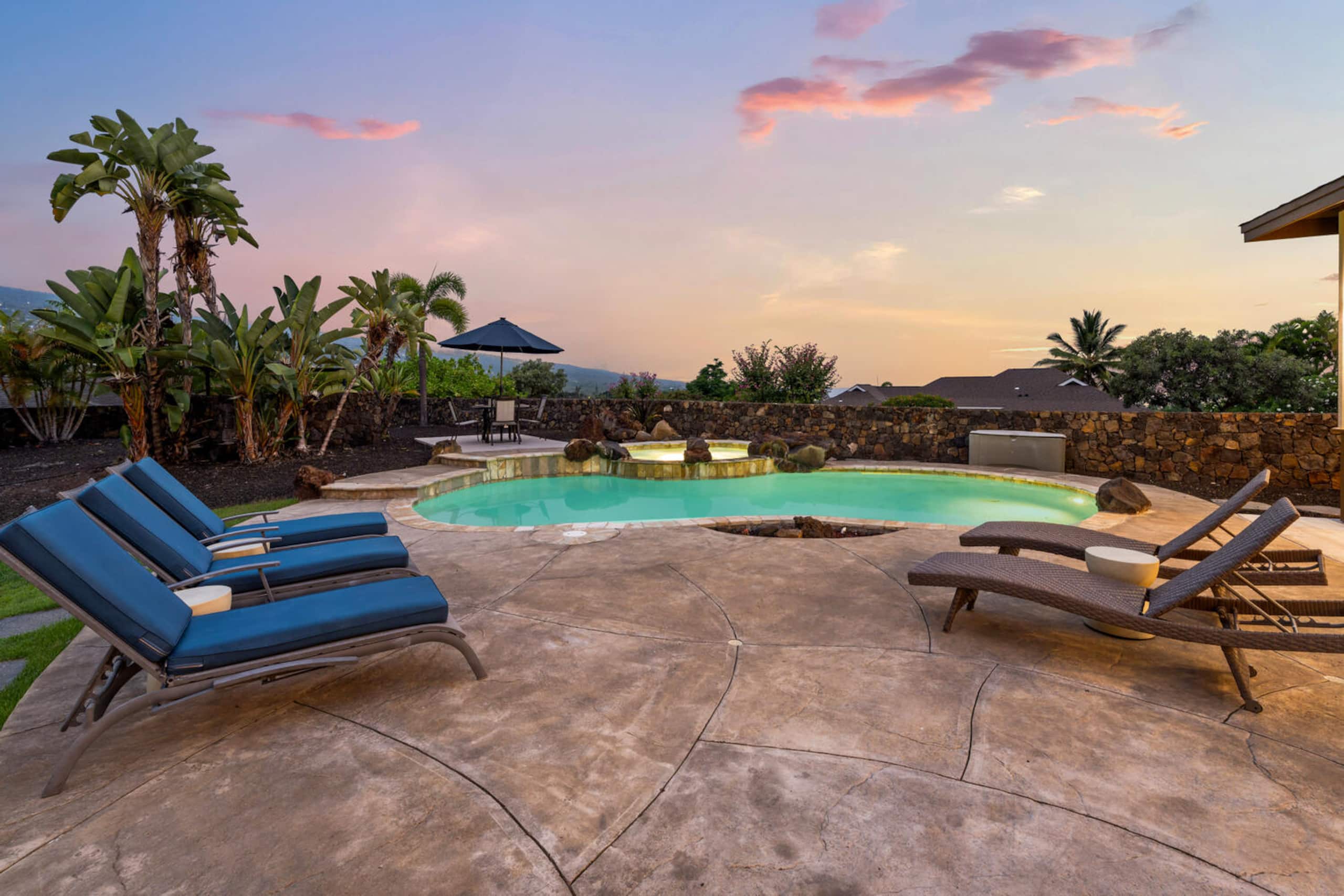Home in Kailua-Kona · ★4.72 · 3 bedrooms · 3 beds · 2.5 baths - Image 59