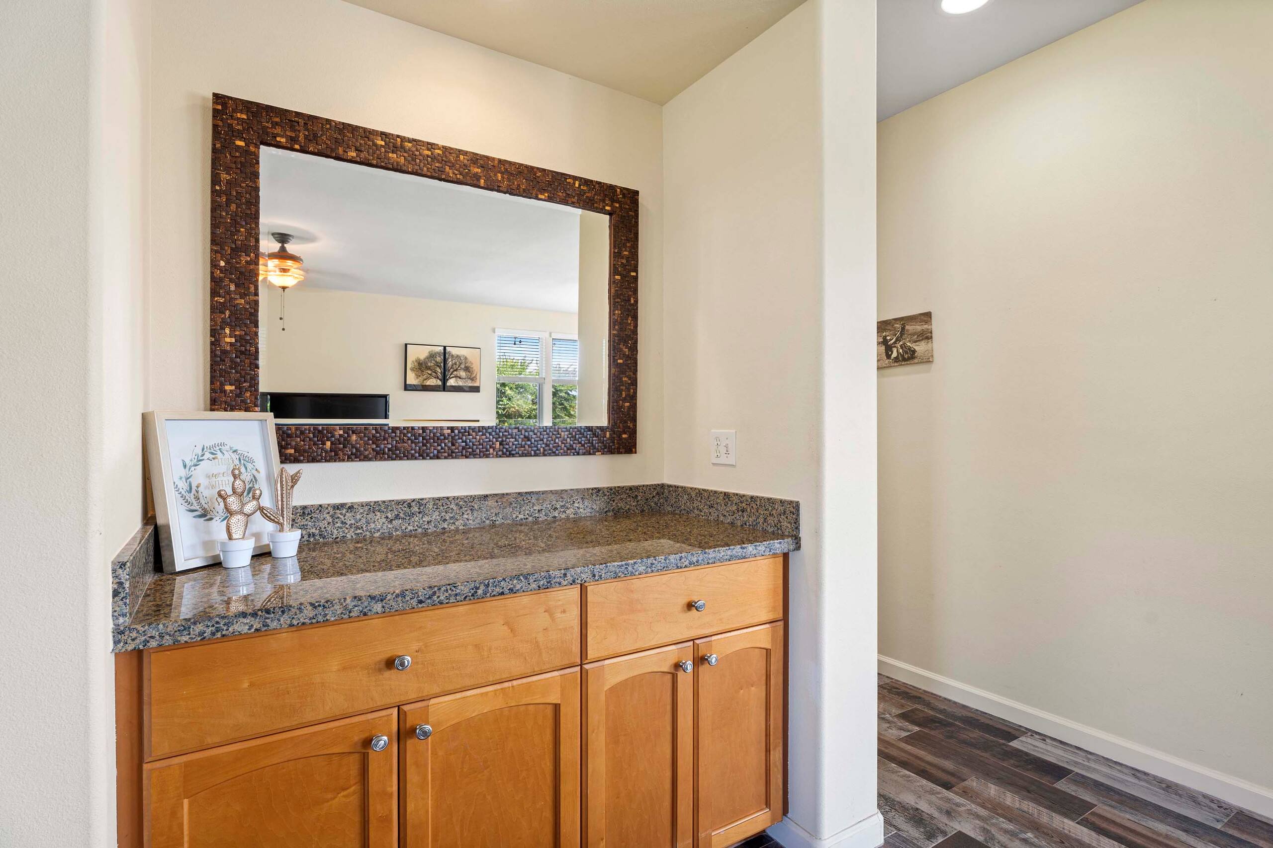 Home in Kailua-Kona · ★4.72 · 3 bedrooms · 3 beds · 2.5 baths - Image 41