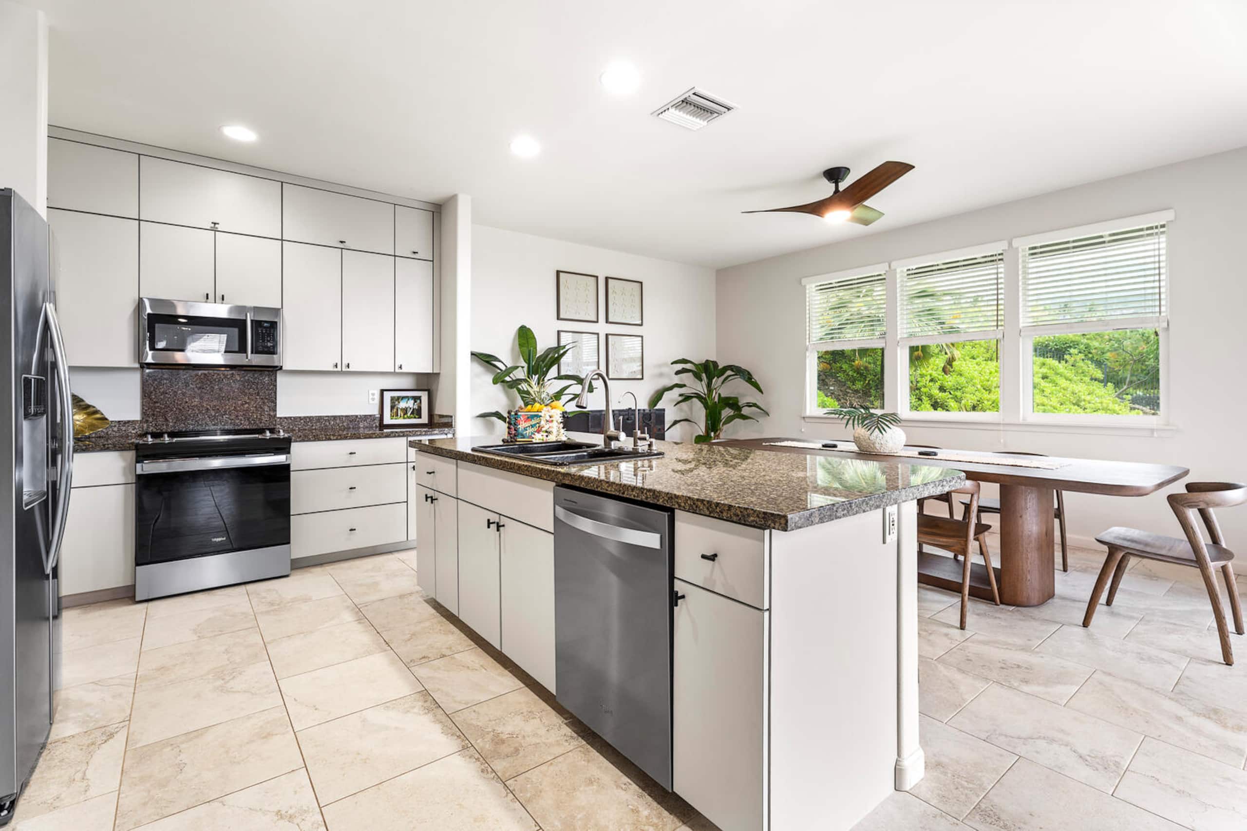 Home in Kailua-Kona · ★4.72 · 3 bedrooms · 3 beds · 2.5 baths - Image 24