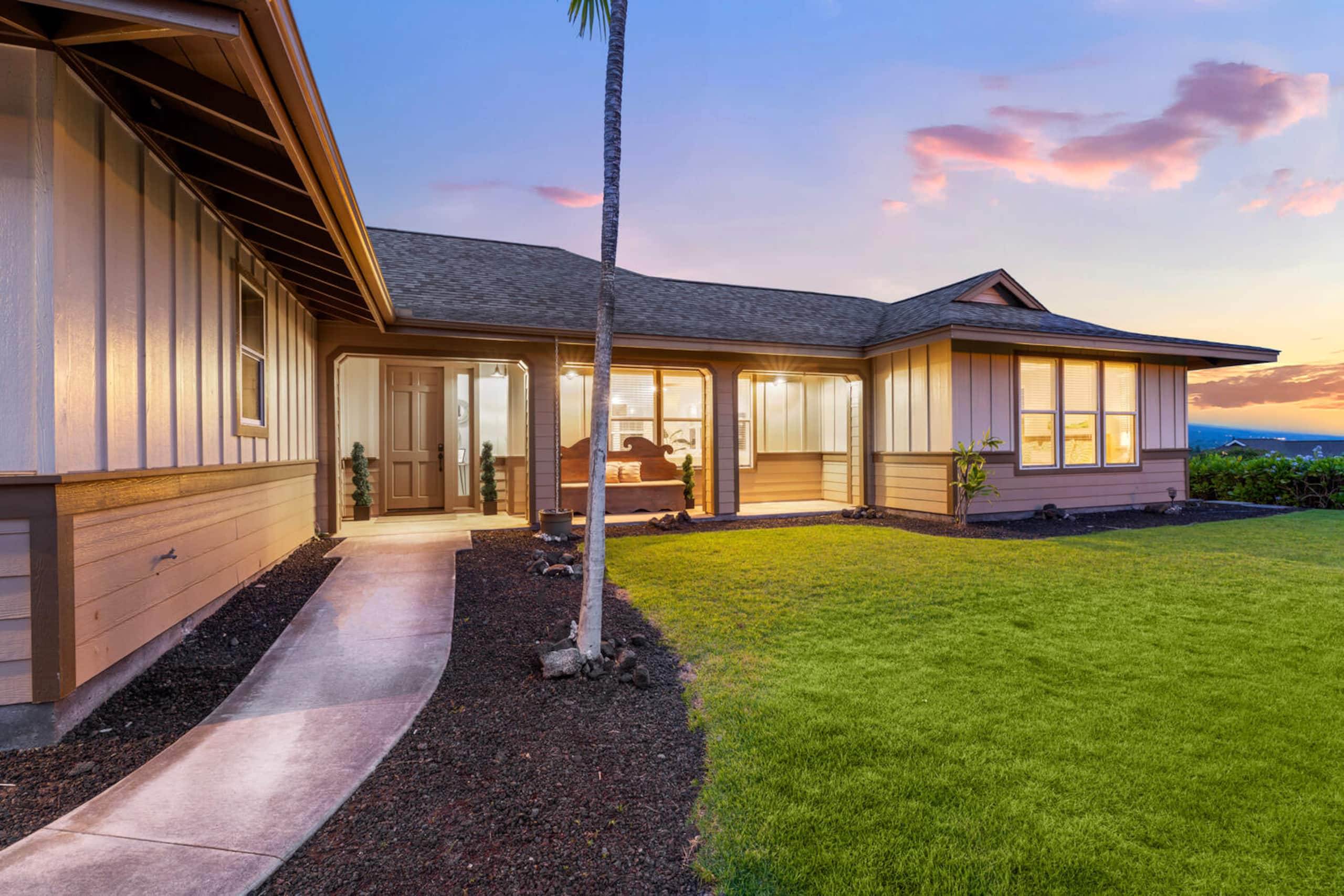 Home in Kailua-Kona · ★4.72 · 3 bedrooms · 3 beds · 2.5 baths - Image 55
