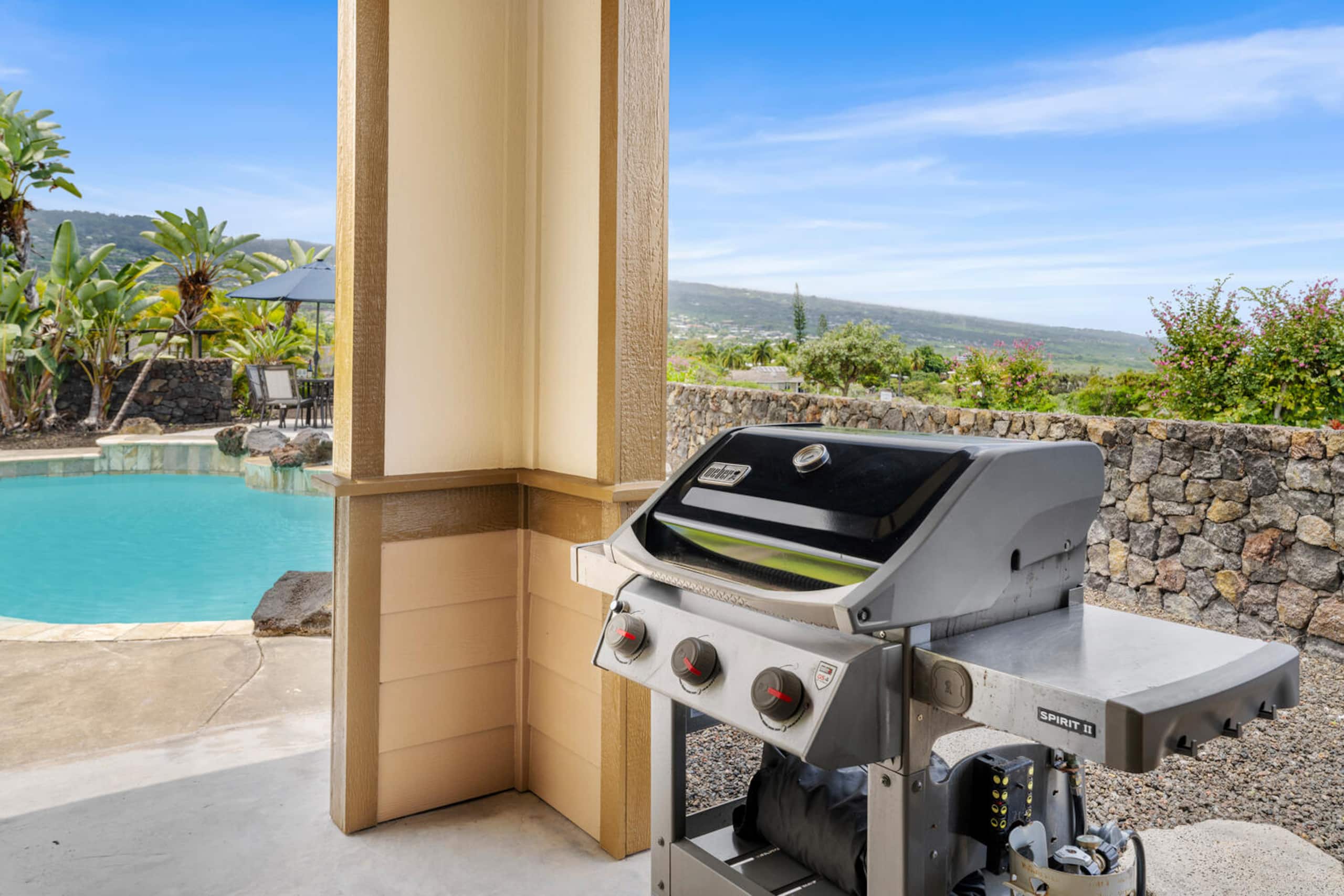 Home in Kailua-Kona · ★4.72 · 3 bedrooms · 3 beds · 2.5 baths - Image 39