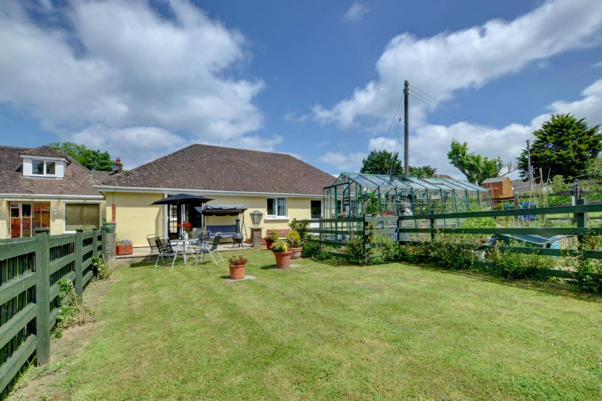 1 Bed in Ilfracombe oc-n2052