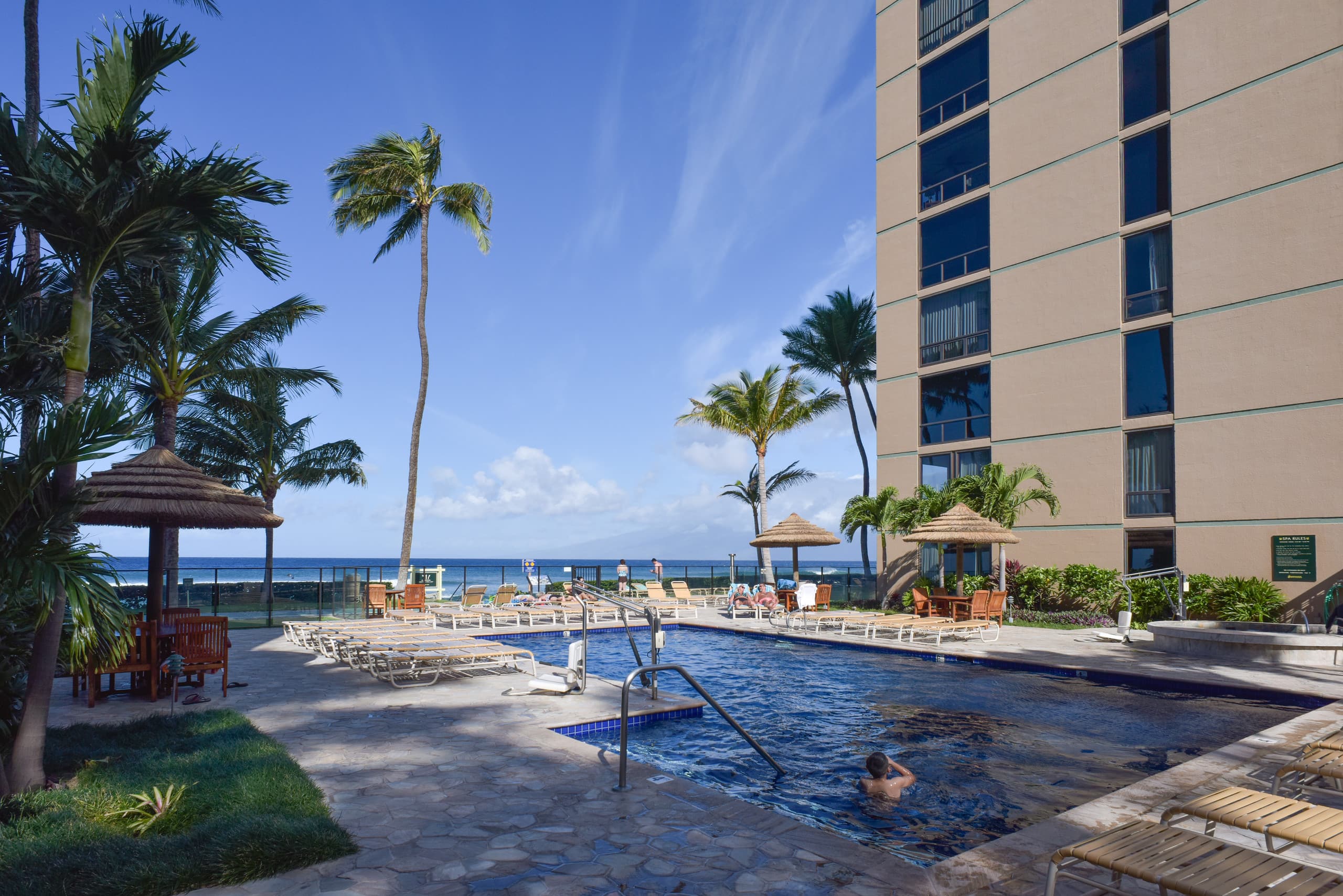 Condo in Lahaina · ★5.0 · 1 bedroom · 2 beds · 1 shared bath - Image 26