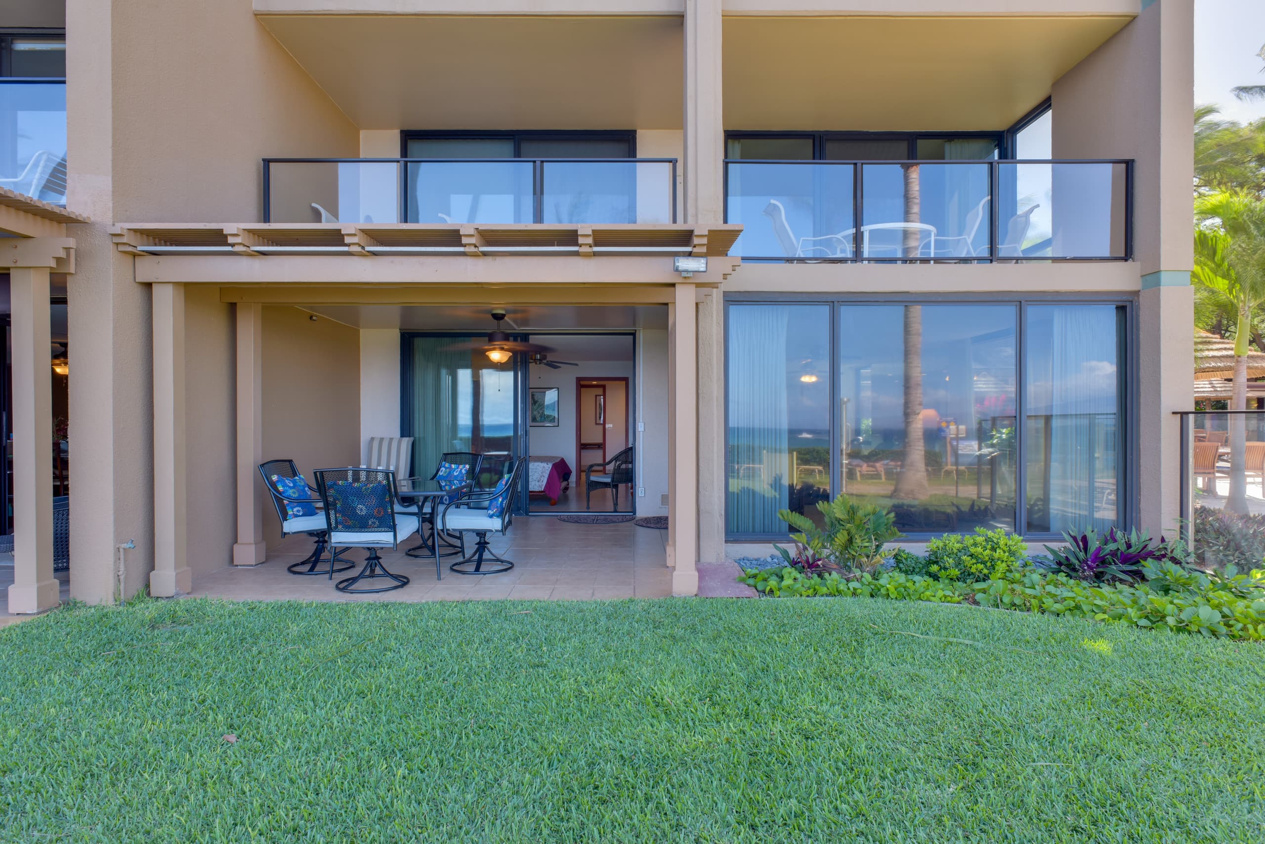 Condo in Lahaina · ★5.0 · 1 bedroom · 2 beds · 1 shared bath - Image 24