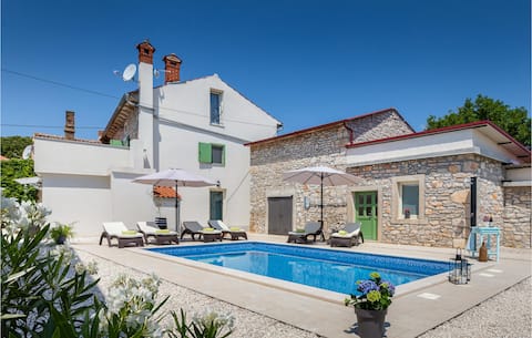 Amazing home in Duga Uvala