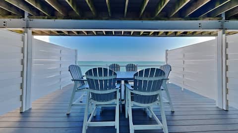 Stunning New Lakefront Condo with 4 BR & 3 BA - Wa