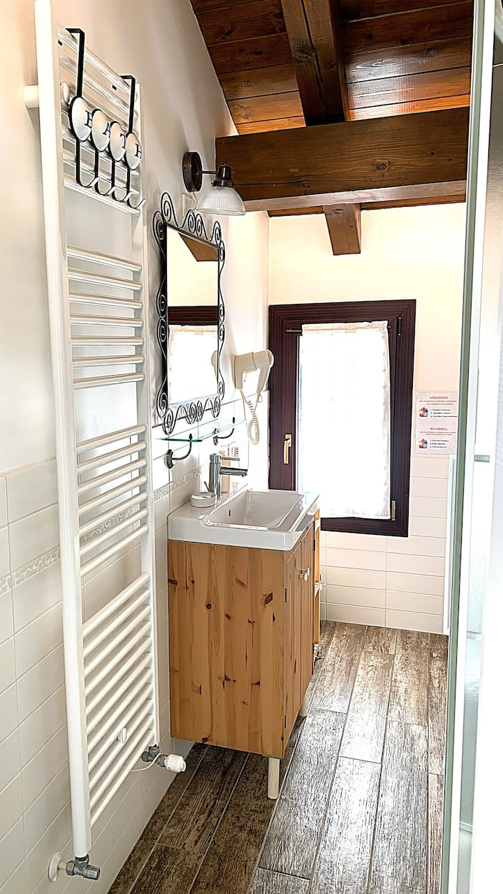 Villa ai Tigli Venice Airport: Keyless & Self Check-in - Guest houses for  Rent in Venice, Veneto, Italy - Airbnb