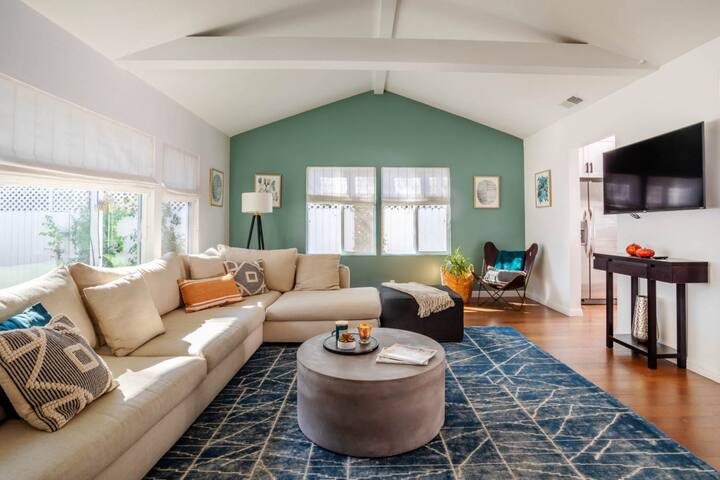 Charming Home Universal Pool hot tub gallery image 2