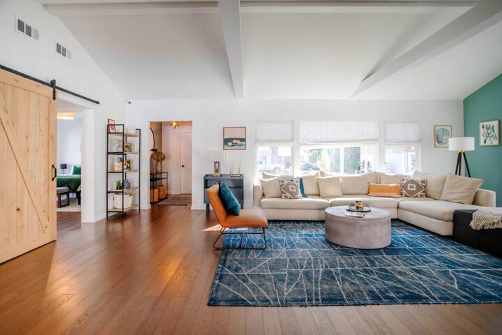 Charming Home Universal Pool hot tub gallery image 5