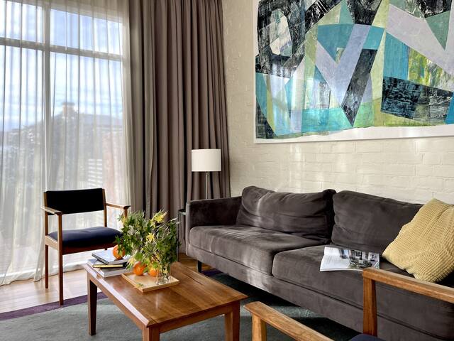 A Grand Victorian Home in Historic Battery Point gallery image 4