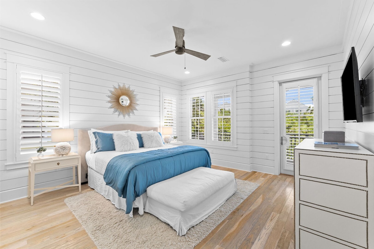 Stunning Watercolor Home Close to Beach or Seaside